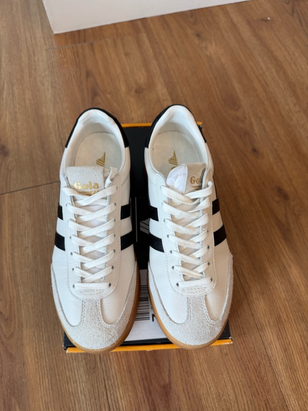 Gola Women’s Cyclone White Sneakers with Black Stripes and Gum Sole